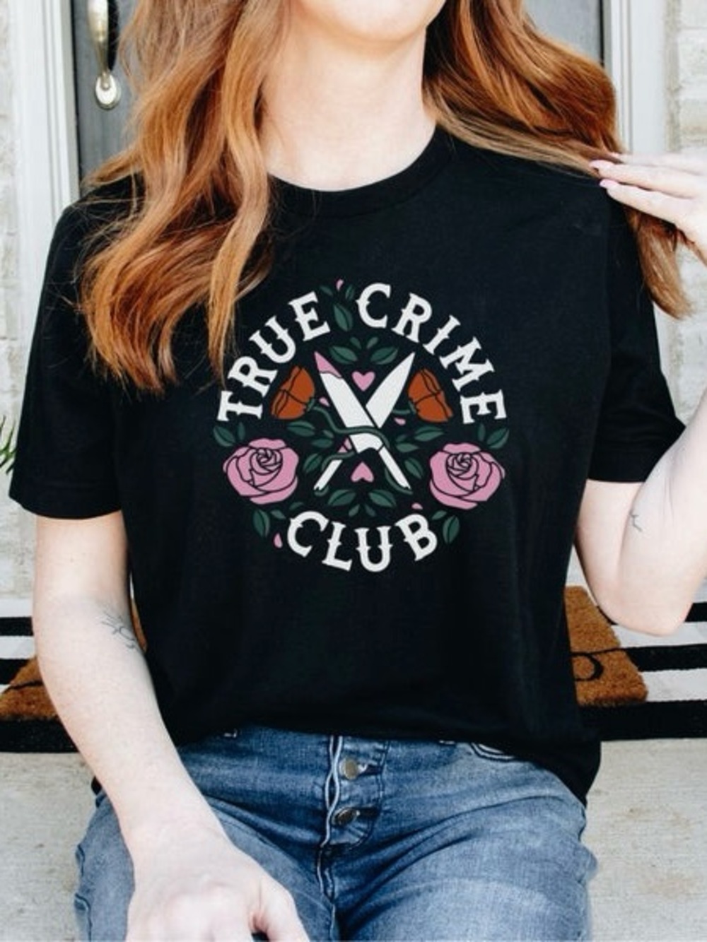Black 'True Crime Club' Roses and Knives Graphic Tee | Women’s Size: Medium